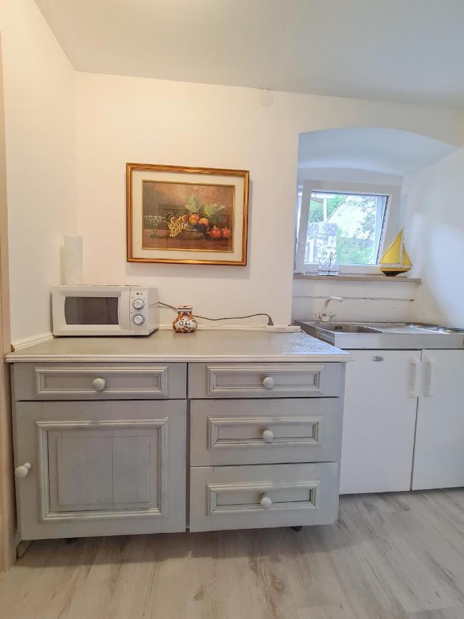 Kaya House Apartment Nerezisca Luaran gambar
